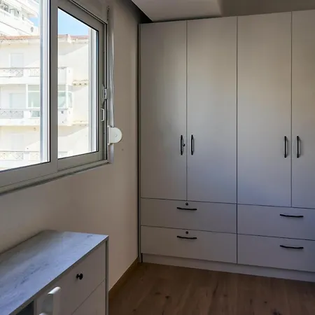 Central Beach Apartment *