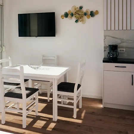 Apartment Central Beach Apartment Sarande